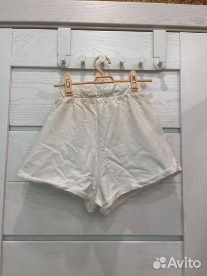 Шорты белые для девочки