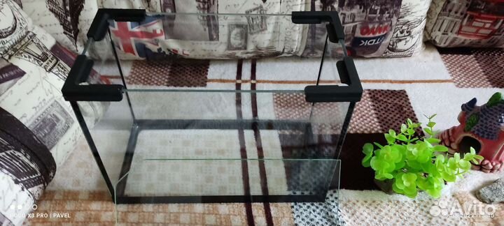 Аквариум для мелких рыб с аксессуарами