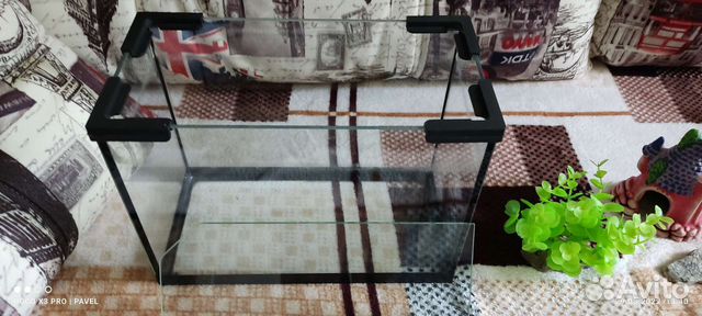 Аквариум для мелких рыб с аксессуарами