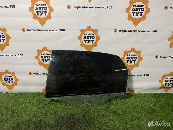 Заднее левое стекло Volkswagen Polo Sedan