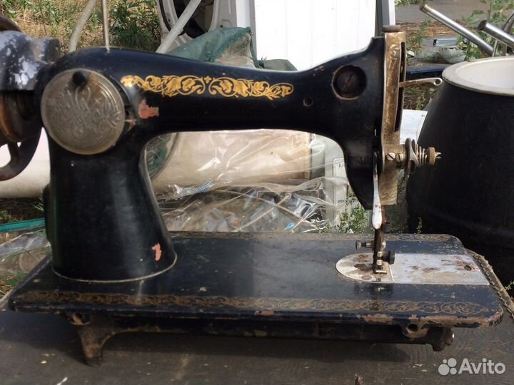 Швейная машинка