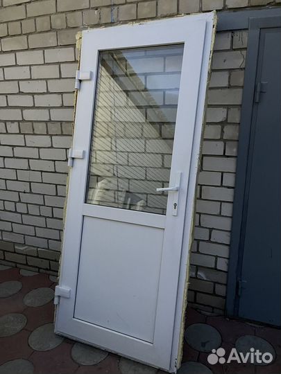 Окна и пластиковый дверь