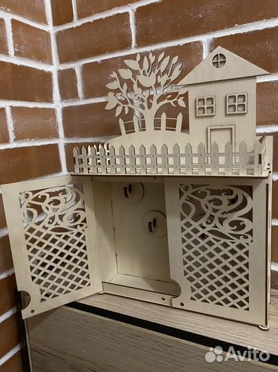 Ключница настенная из дерева