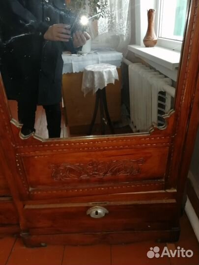 Шкаф плательный бу с зеркалом