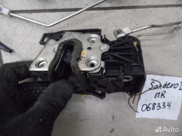 Замок двери передней правой Renault Sandero 2014