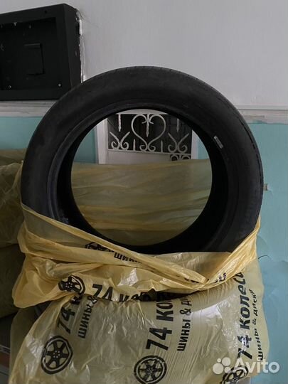 Pirelli P Zero 295/40 R21