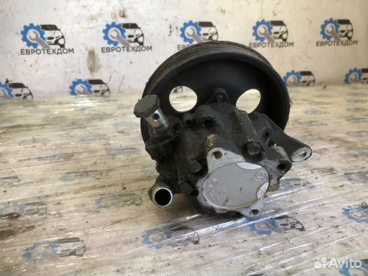 Насос гур передний Opel Vectra B Y26SE 2002