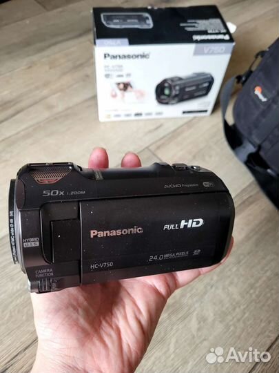 Цифровая HD видеокамера Panasonic HC-V750
