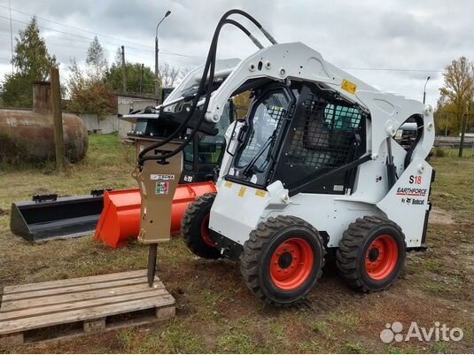 Стекло на мини погрузчик Bobcat S180