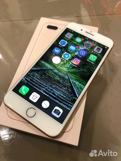 iPhone 8 Plus, 64 ГБ