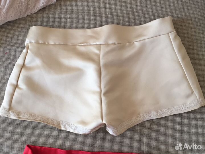 Шорты Красные и бежевые