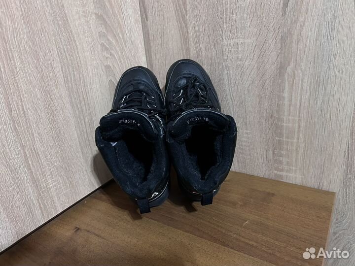 Кроссовки зимние 38