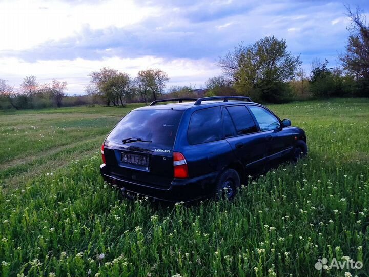 Mitsubishi lancer