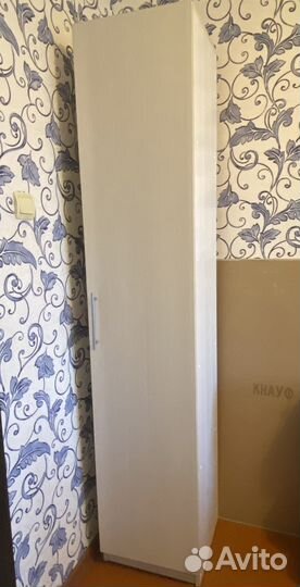 Детский письменный стол со шкафом