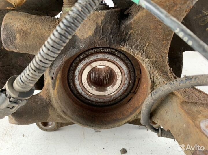 Кулак поворотный передний левый Hyundai Tucson JM