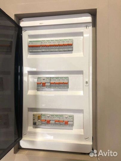 Муж на час. Электрик. Мастер на час