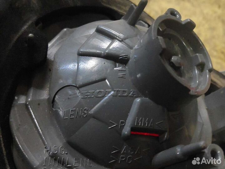 Фонарь задний правый внутренний Honda Civic