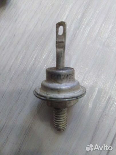 Радиодетали транзисторы диоды конденсаторы