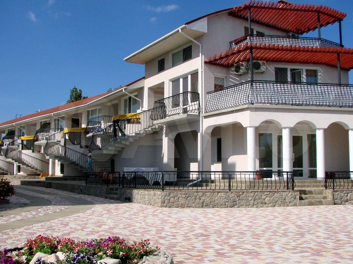 Гостиница, 1200 м²