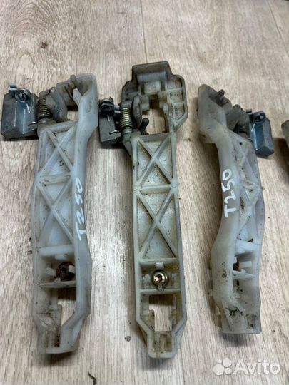 Кронштейн ручки двери Chevrolet Aveo T250 F14D3