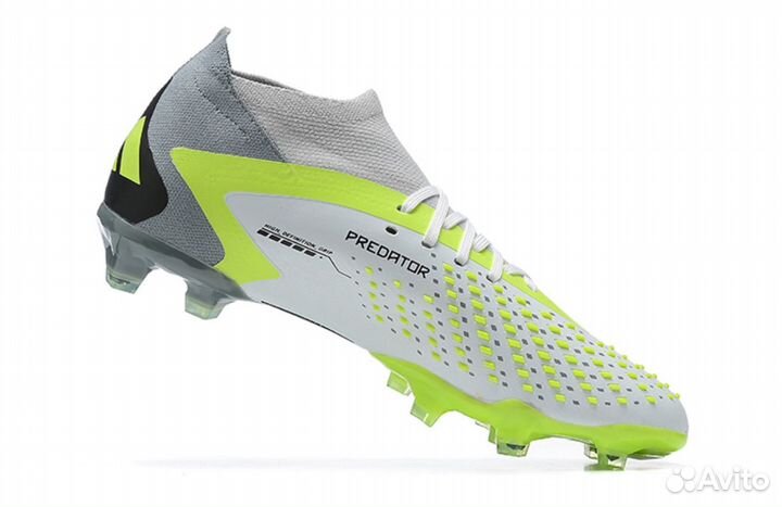 Футбольные бутсы adidas predator