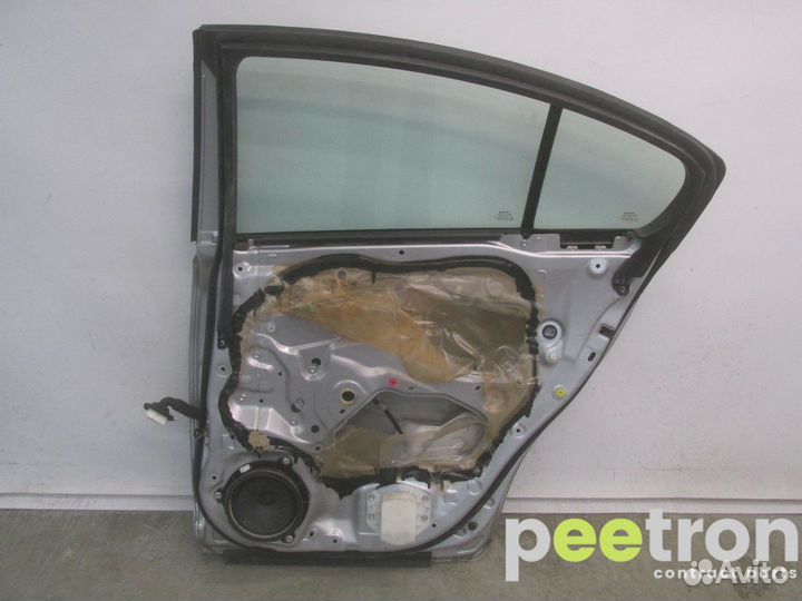 Б/У Дверь задняя правая б/у 67003-05041 toyota