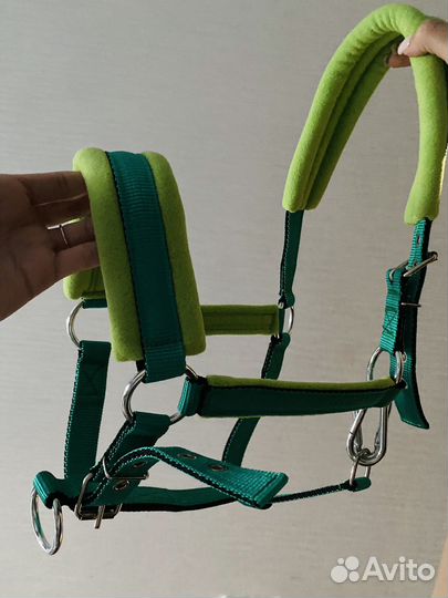 Недоуздок и чомбур для лошади