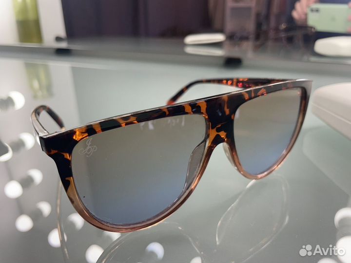 Солнцезащитные очки женские