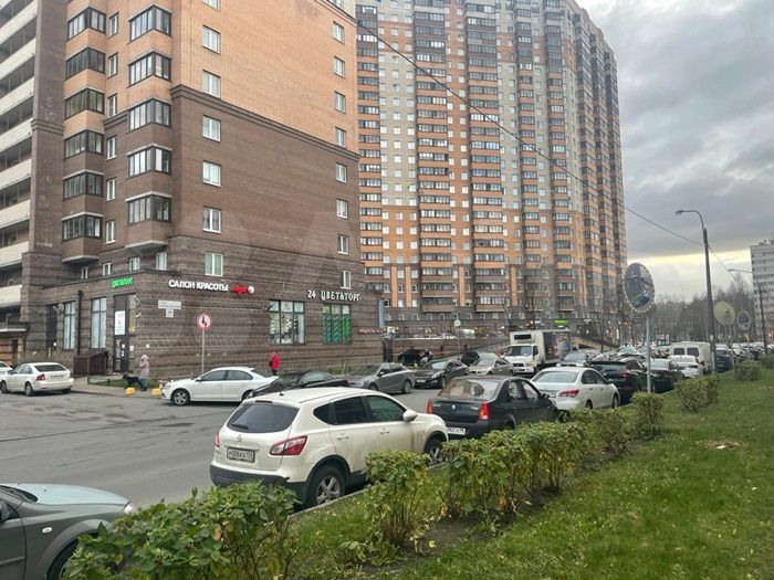 Торговое помещение 135 м2 Учительская 18