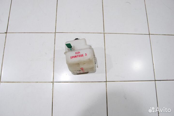 Бачок расширительный Kia Sportage 3 1.7 diesel