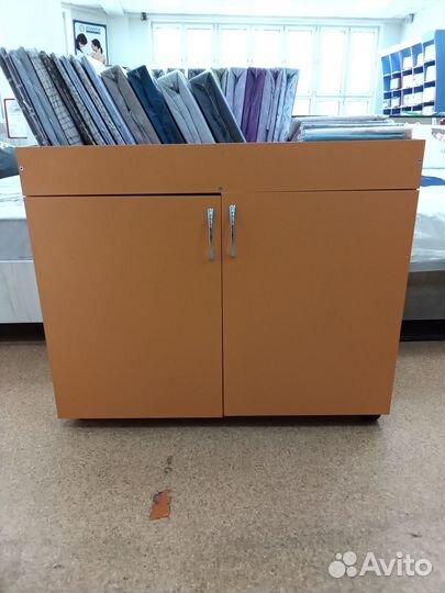 Тумба оранжевая бу