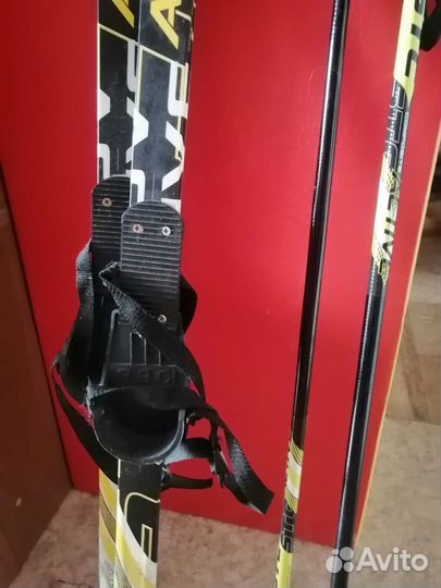 Лыжи с лыжными палками