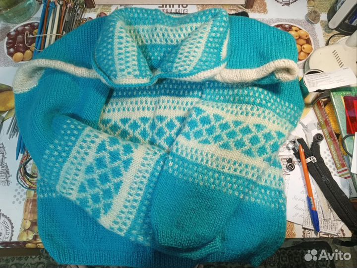 Пряжа и спицы для вязания