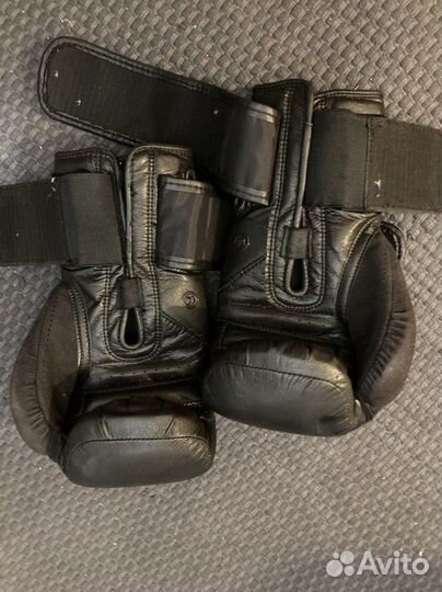 Hayabusa Tokushu Regenesis 14oz бокс перчатки