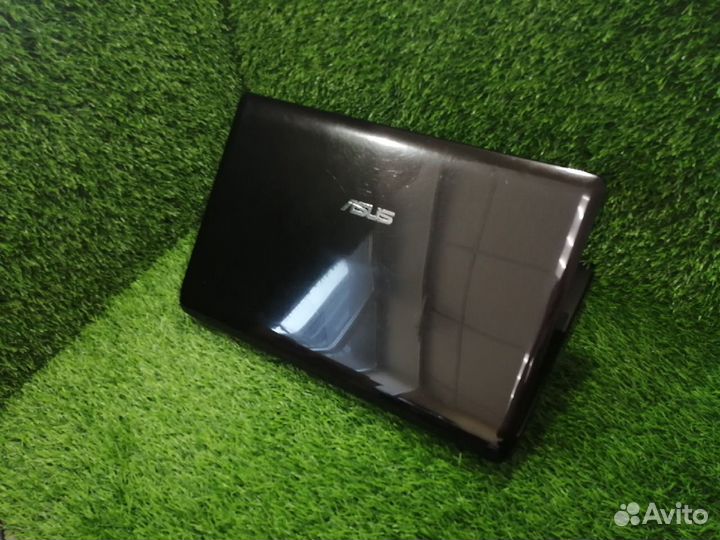 Большой 17 дюймовый мощный ноутбук asus