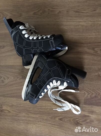 Коньки хоккейные 37 размер