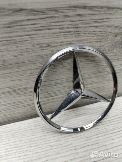 Эмблема крышки багажника Mercedes C-Class W203