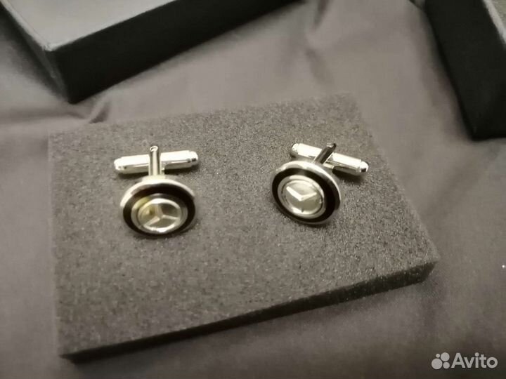 Запонки Mercedes - Benz