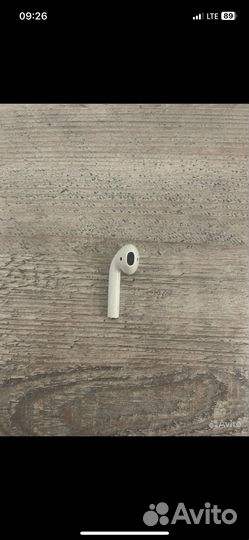 Правый наушник AirPods 2