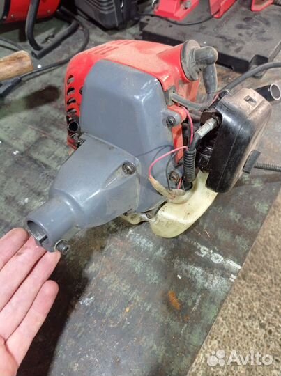 Двигатель бензотриммер