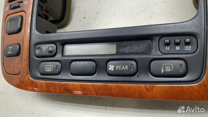 Рамка под магнитолу Lexus LX, 2000