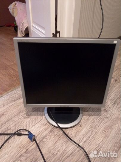 Монитор 19 дюймов бу