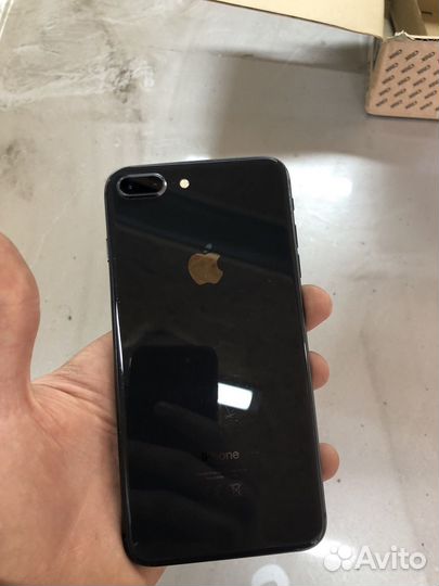iPhone 8 Plus, 64 ГБ