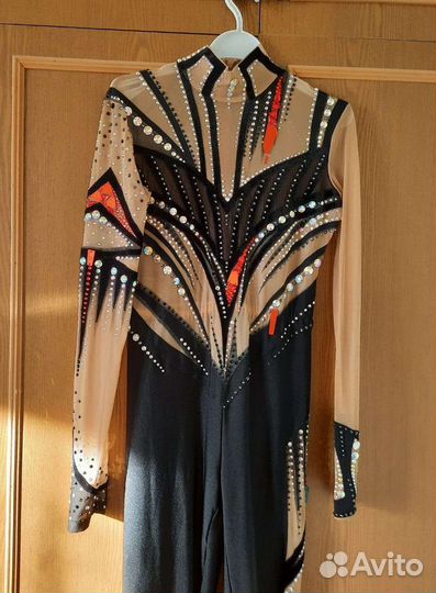 Комбинезон для художественной гимнастики