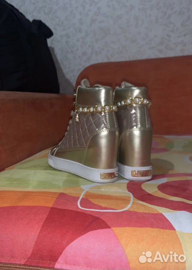 Ботинки Guess