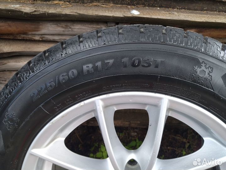 Kumho Ecsta SPT Colored Smoke KU31C Red 225/60 R17