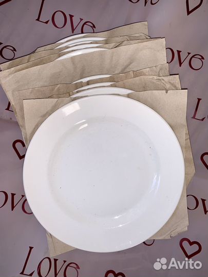Новый набор мелких тарелок 4 шт