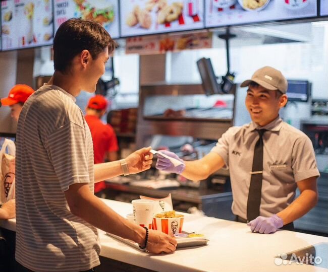 Работник торгового зала