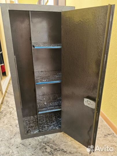 Оружейный сейф