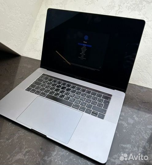 Apple MacBook Pro 15 2019 I7 8/256